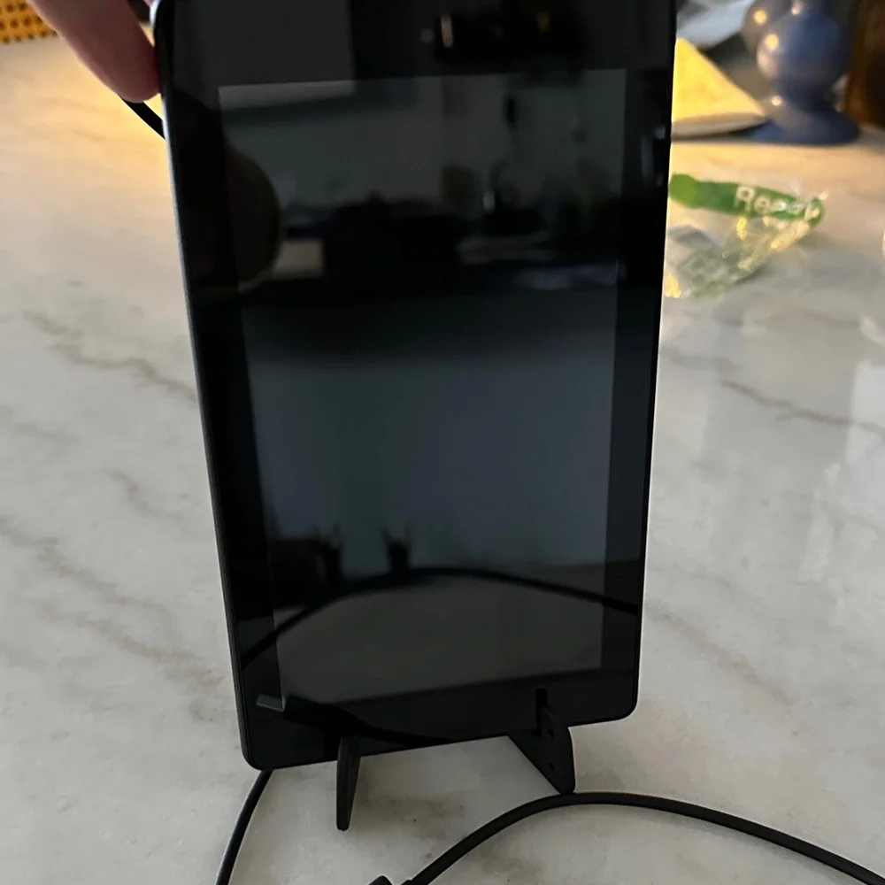 Amazon Fire tablet w/ charger